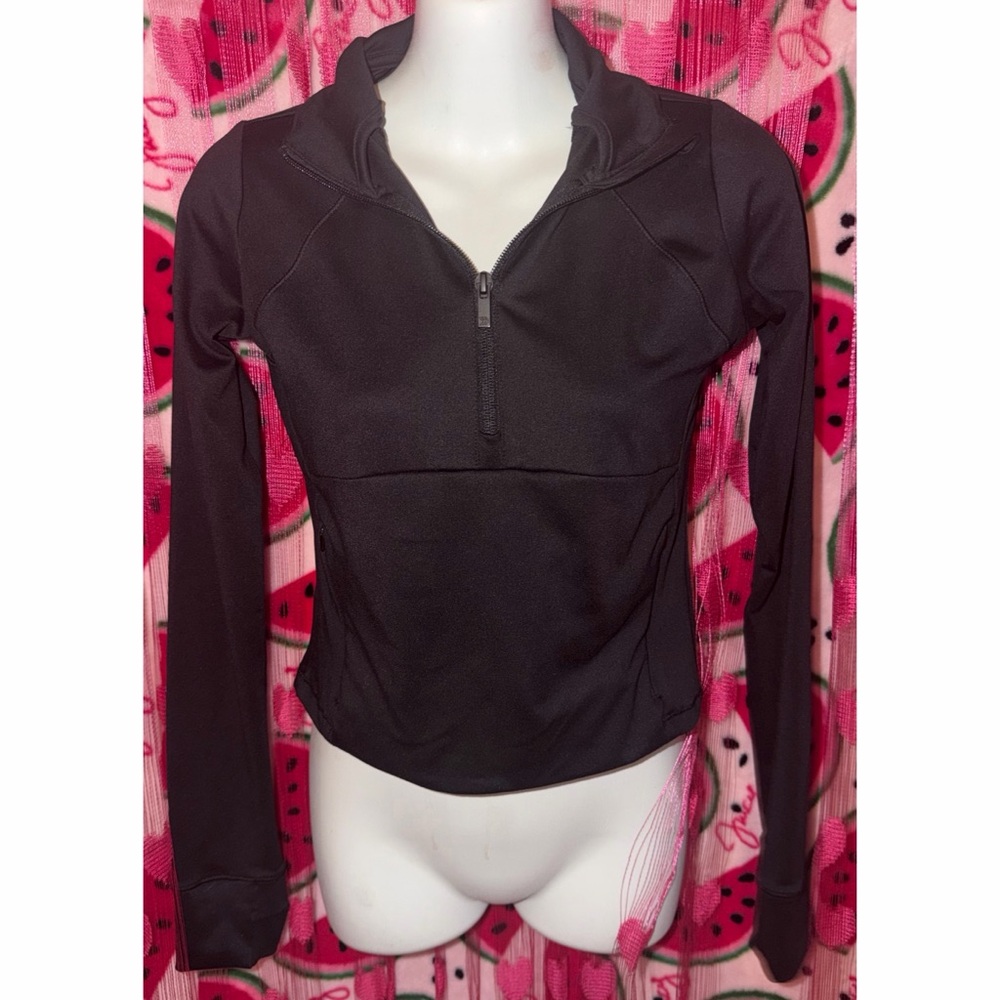 🖤 All in Motion Quarter-Zip Sweatshirt with Thumb Holes